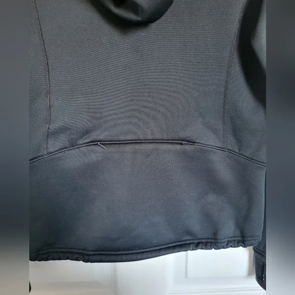 Mens Running Room zip up - Picture 3 of 6